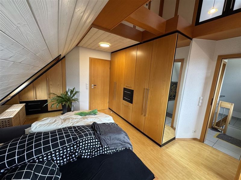 3,5-Zimmer-Maisonettenwohnung in guter Lage mit TG-Stellplätzen und Keller